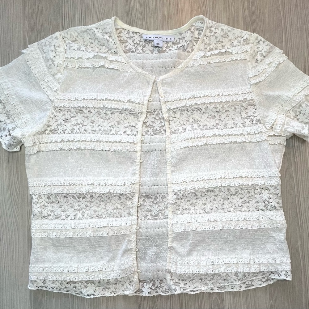 And Now This White Lace Button-Down Shirt Short Sleeve Women's Size L - Picture 2 of 7